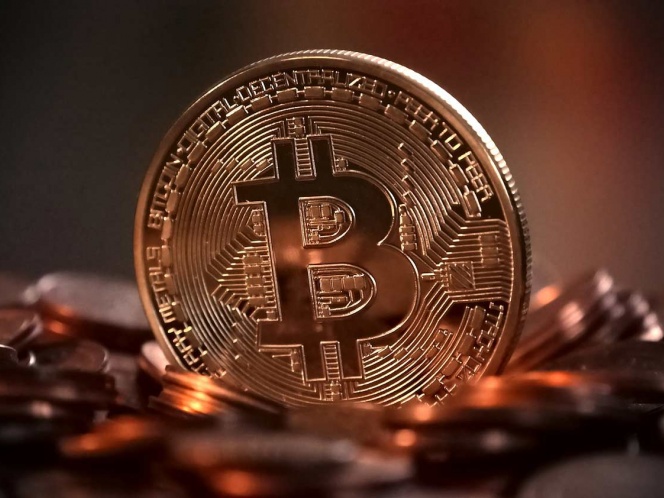 Bitcoin se dispara más de 14 tras mención en Twitter de Elon Musk thumbnail