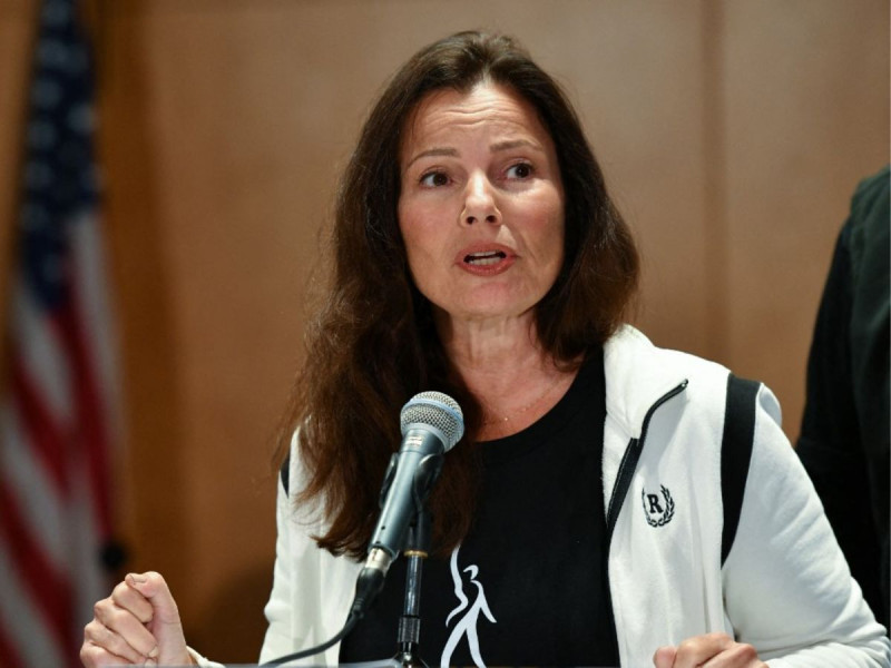 13.13.- Fran Drescher, actriz de La Niñera, da histórico discurso tras huelga de actores; sin nosotros no serían nada thumbnail