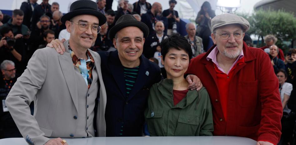 21.21.- Pablo Berger seduce a Cannes con la emocionante animación de ‘Robot Dreams’ thumbnail