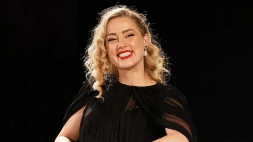 5.5.- Amber Heard reaparece en redes sociales después de un año de juicio contra Johnny Depp thumbnail