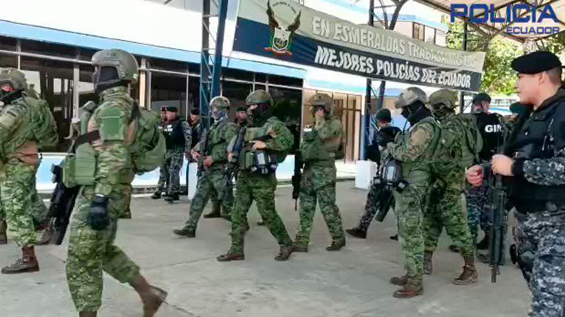 Ecuador destruye más de 16 toneladas de cocaína thumbnail