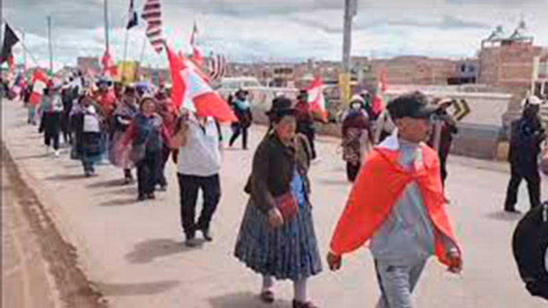 En festejos por el día de la independencia de Perú, se registran manifestaciones thumbnail