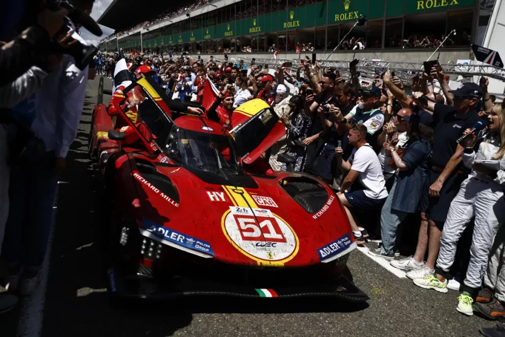 Ferrari destrona a Toyota en su retorno a las 24 Horas de Le Mans thumbnail