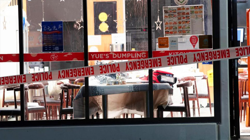 Hombre ataca a clientes de tres restaurantes en Nueva Zelanda; hay cuatro heridos thumbnail