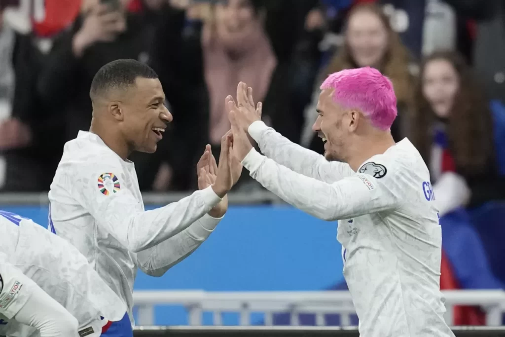 Mbappé responde por Francia en su primer juego como capitán thumbnail