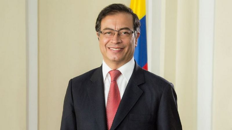 Medio de Colombia afirma que un narcotráficante apoyó campaña de Petro; él lo niega thumbnail