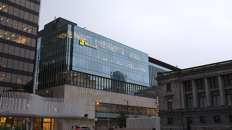 Reino Unido bloquea la compra de Microsoft a Activision por 69 mil millones de dólares thumbnail