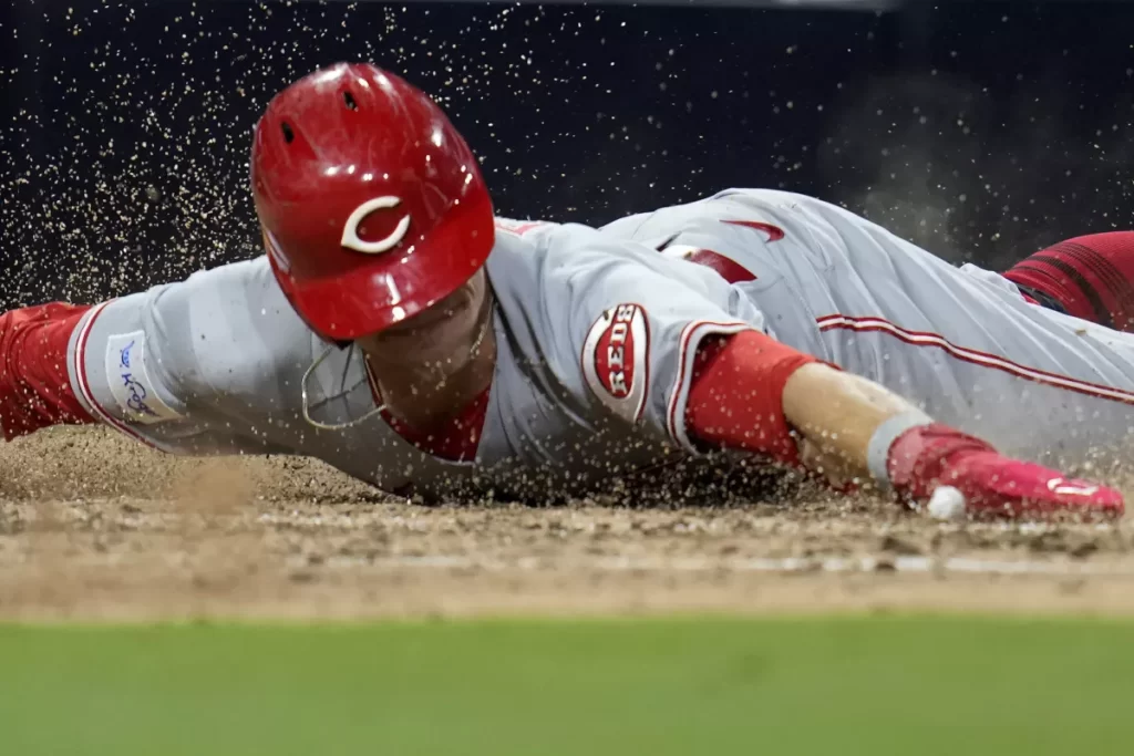 Rojos superan a Padres con hit de India en la 10ma thumbnail