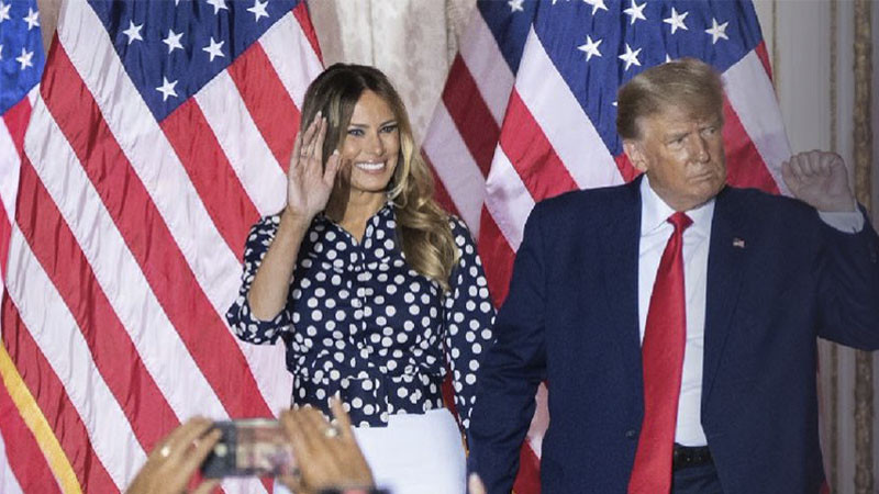Seguidores de Trump se manifiestan en contra de la decision judicial thumbnail