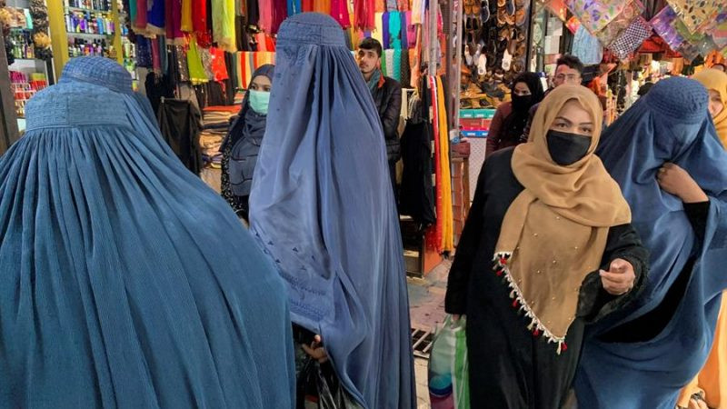 Talibanes han regresado en Afganistán 20 años en materia de derechos humanos de la mujeONU thumbnail