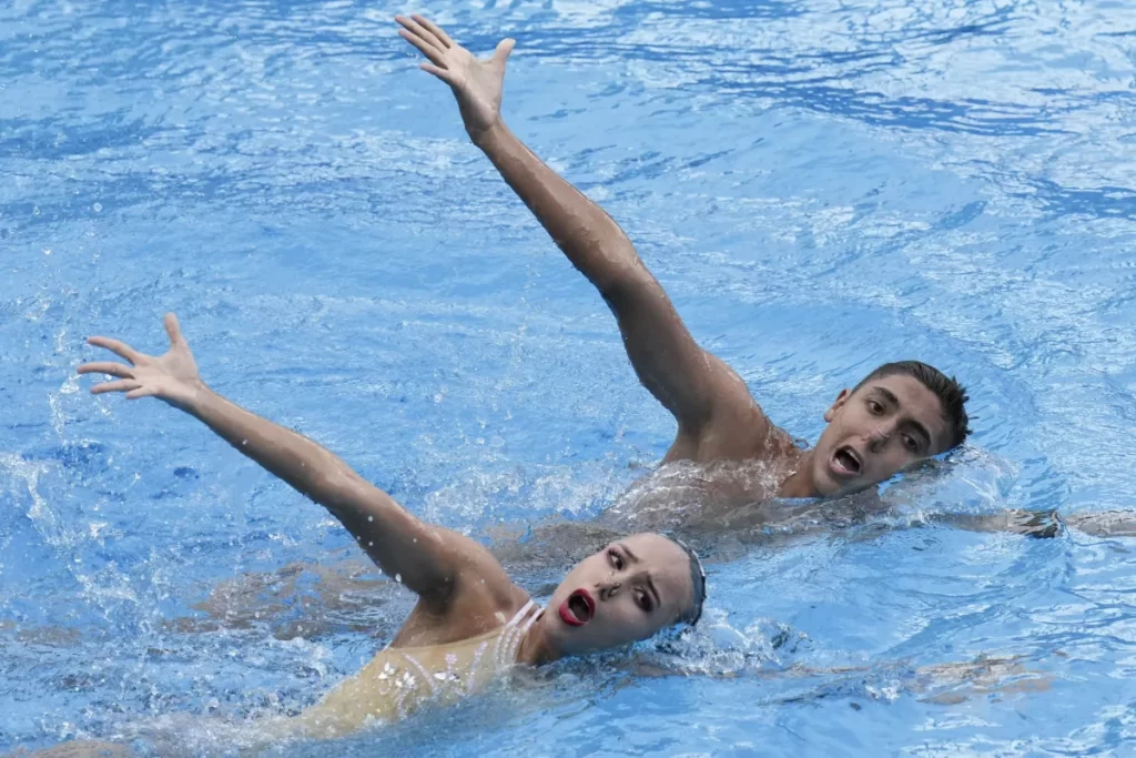 Tras polémica, Colombia muestra que ahora hay paridad con México en natación artística thumbnail