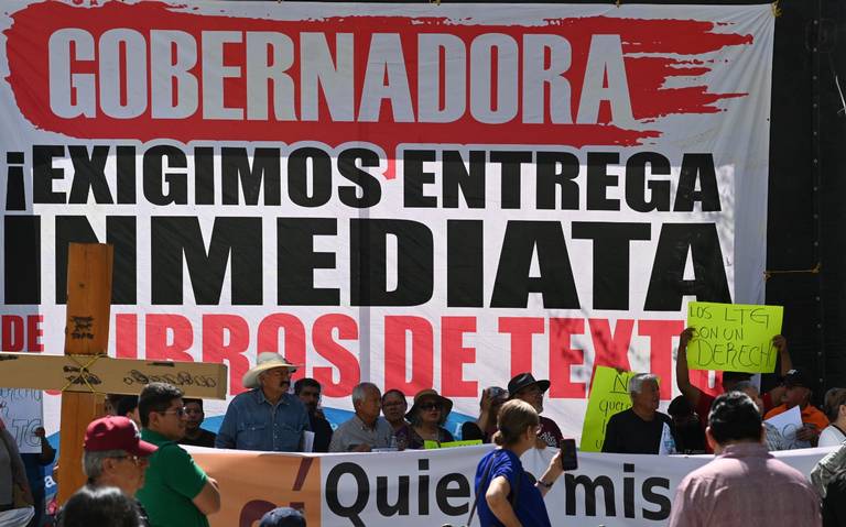 Diputados de Morena se suman a la manifestación por libros de texto en Chihuahua thumbnail