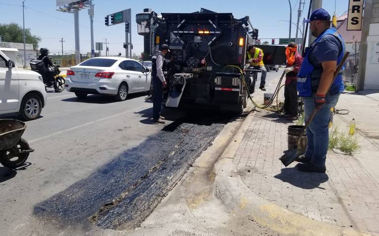 Realizan subcontratos por reportes de baches en calles de Juárez thumbnail