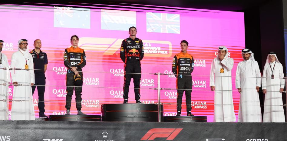Verstappen también gana el Gran Premio de Qatar; ‘Checo’ fue décimo thumbnail