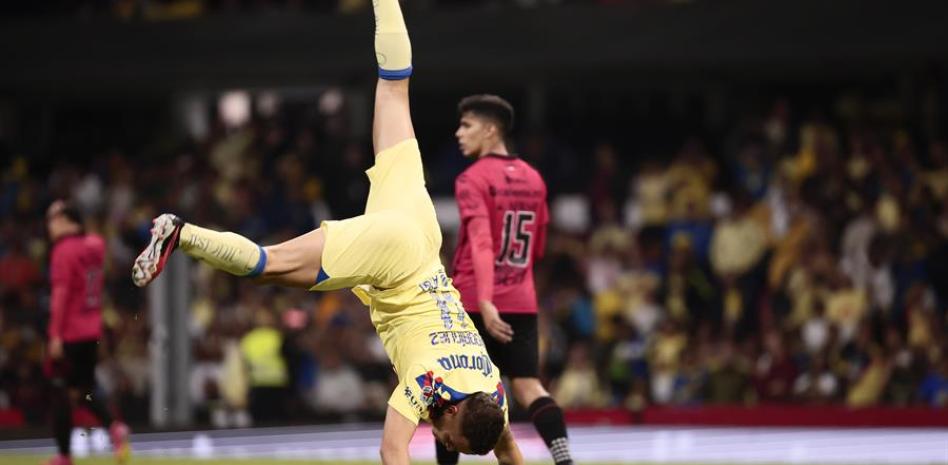Jonathan Rodríguez colabora con un tanto en la victoria del América thumbnail