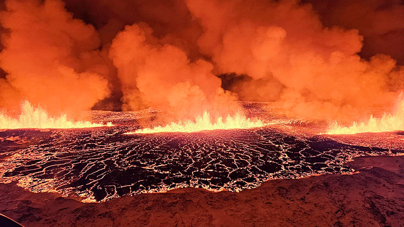 Captan erupción volcánica en Grindavik, Islandia; expertos preveían el fenómeno thumbnail