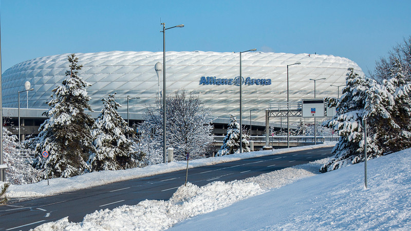 Fuertes nevadas paralizan sur de Alemania thumbnail