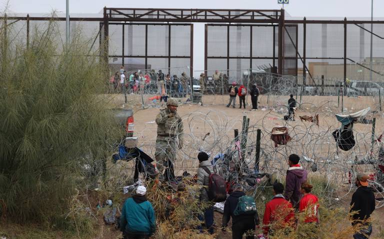 Migrantes cruzan a EU esperando descuidos de la Patrulla Fronteriza thumbnail