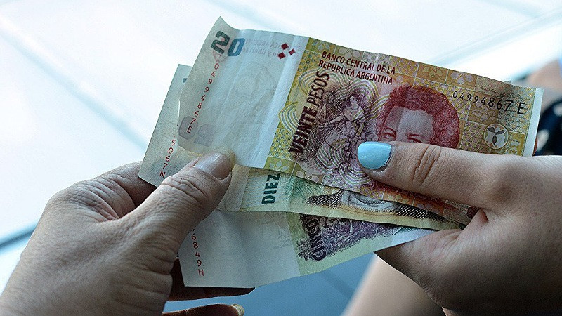 Por la alta inflación, Banco Nacional de Argentina emitirá billetes de mayor denominación thumbnail