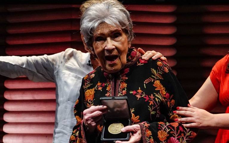 Muere la primera actriz Ana Ofelia Murguía a los 90 años thumbnail