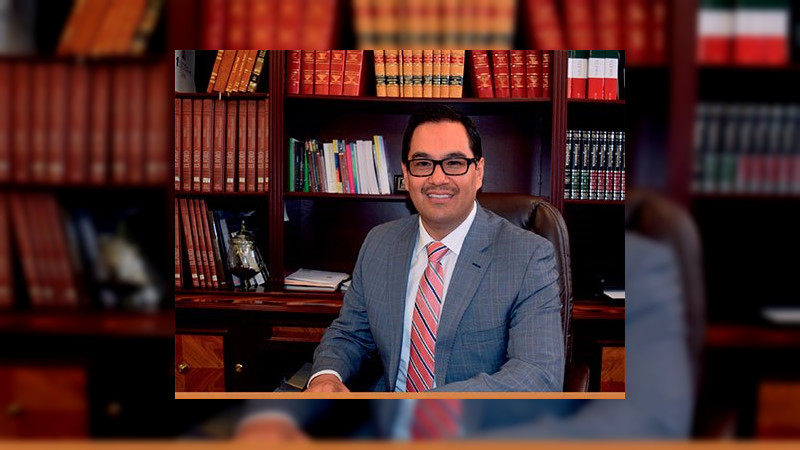 Víctor Manuel Serrato Lozano, extitular de CEDH Michoacán, nuevo Fiscal de delitos electorales thumbnail