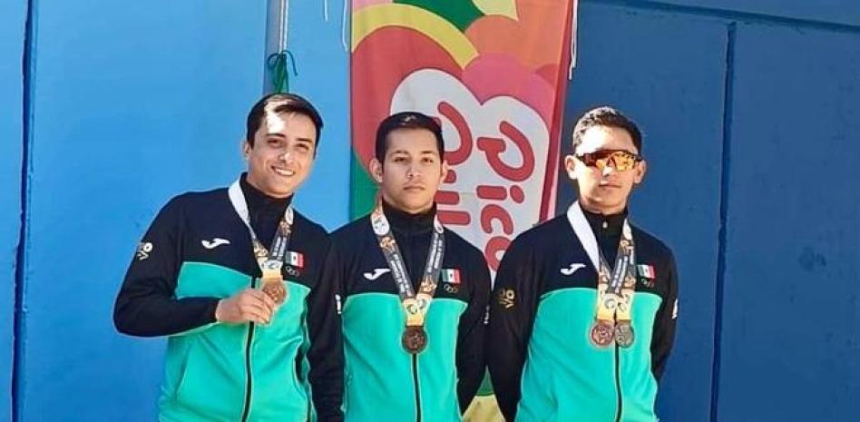 Edson Ramírez se cuelga preseas de plata y bronce en rifle aire 10m thumbnail