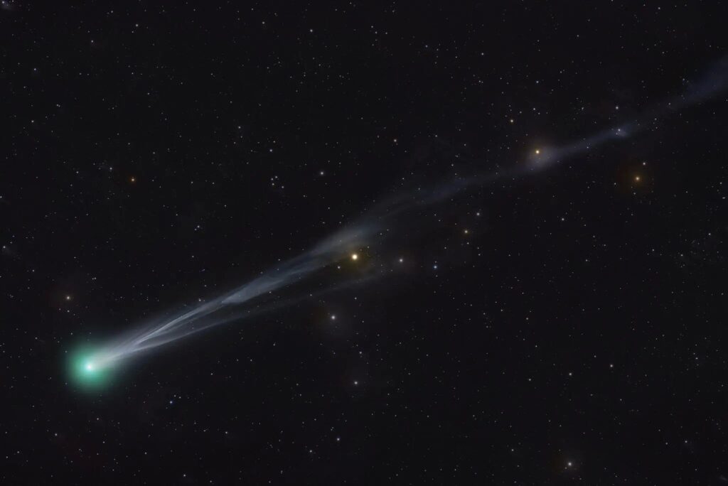 02hs-sci-comets-superjumbo-8OLdVsSOx thumbnail
